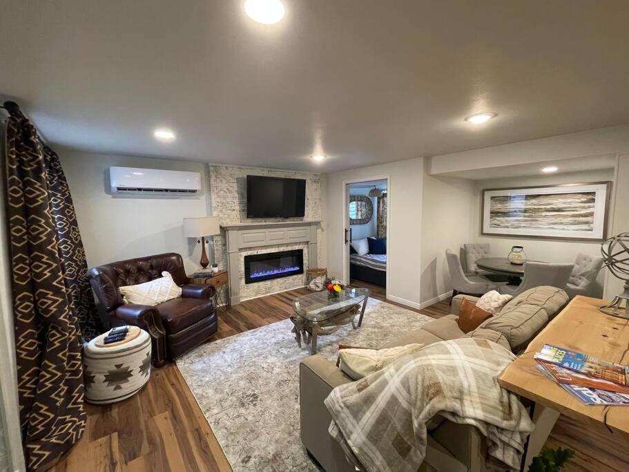Utah Valley Retreat - Luxurious Self Check-In Apt, Uvu Byu, Ev Charge Διαμέρισμα Orem Εξωτερικό φωτογραφία